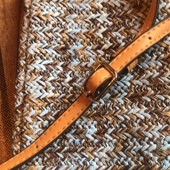 Vera Bradley Woven Mini Crossbody with Leather Strap - Picture 4 of 6